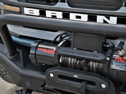 Used 2023 Ford Bronco Big Bend w/ Sasquatch Package AWD/4WD image 14
