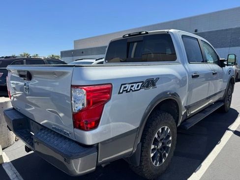 Used 2017 Nissan Titan PRO-4X w/ Pro-4x Convenience Package AWD/4WD image 3