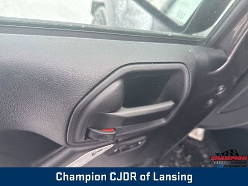 Used 2016 Jeep Wrangler Unlimited Sahara w/ Connectivity Group image 17