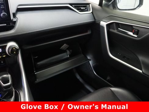 Used 2020 Toyota RAV4 Limited image 25