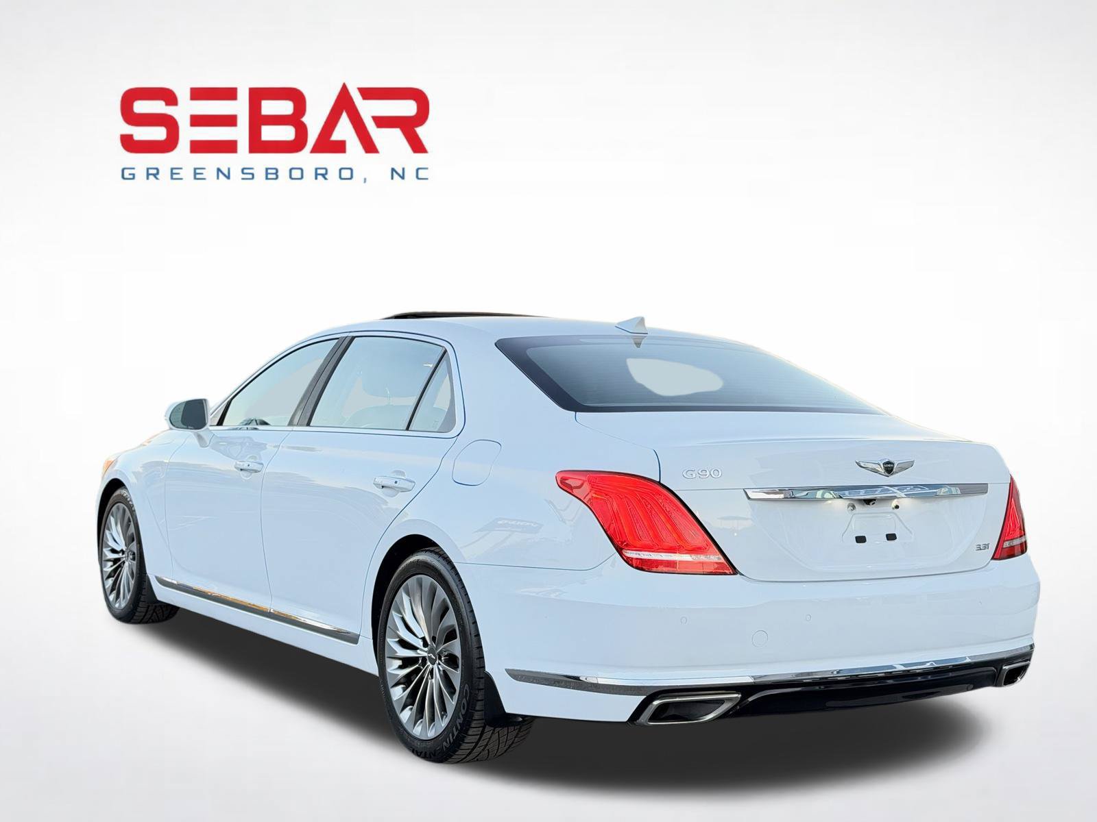 Used 2017 Genesis G90 3.3T Premium RWD image 11
