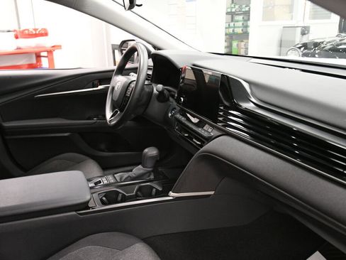 Certified 2025 Toyota Camry LE image 27