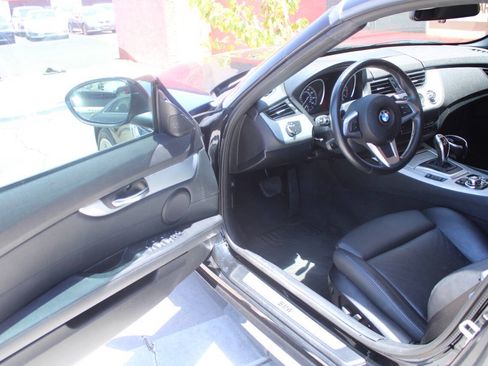 Used 2015 BMW Z4 sDrive35i RWD image 17