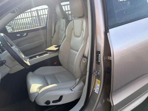 Used 2023 Volvo XC60 B6 Ultimate w/ Protection Package Premier AWD/4WD image 14