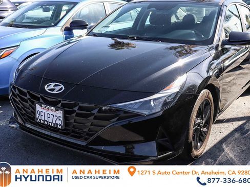 Used 2023 Hyundai Elantra SEL image 1