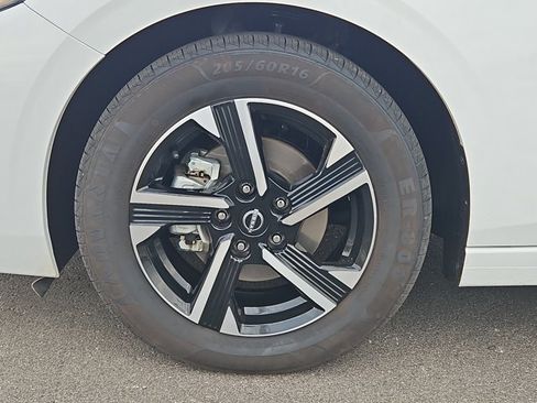 Used 2025 Nissan Sentra SV FWD image 24