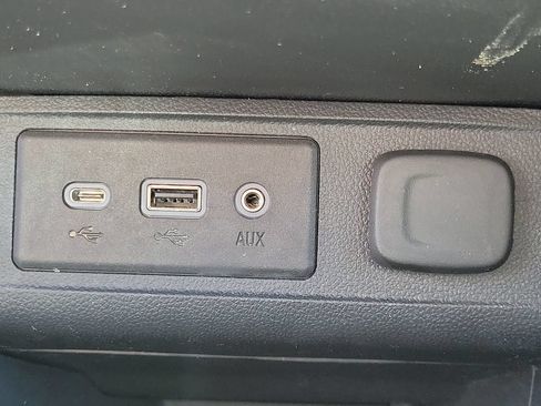 Used 2023 Buick Encore GX Select FWD image 27