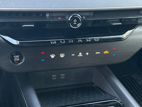 Used 2025 Nissan Murano SV AWD/4WD image 19