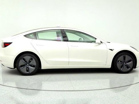 Used 2020 Tesla Model 3 Standard Range Plus RWD image 4