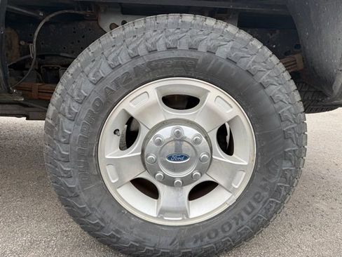 Used 2016 Ford F250 XLT w/ FX4 Off-Road Package image 7