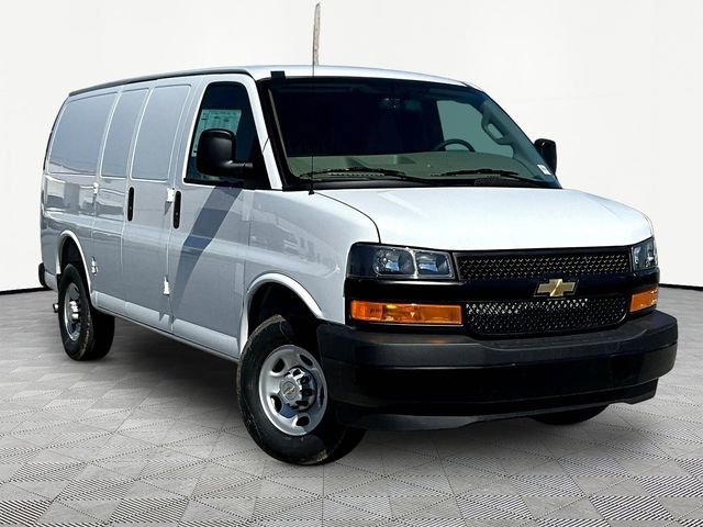 New 2026 Chevrolet Express 2500 RWD image 1