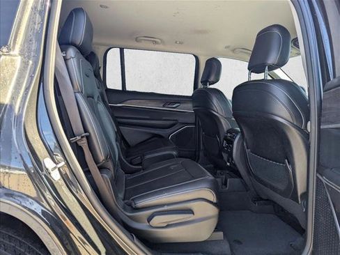 Used 2022 Jeep Grand Cherokee L Limited image 17