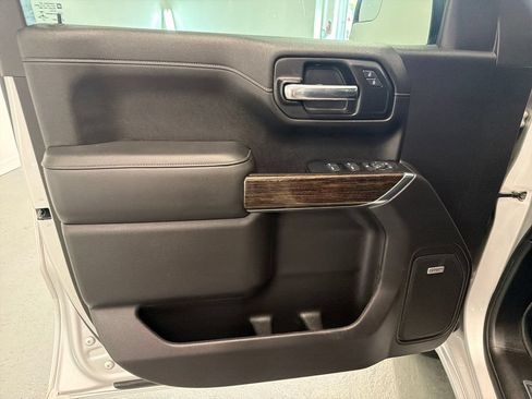 Used 2020 GMC Sierra 1500 Elevation w/ Elevation Value Package AWD/4WD image 11