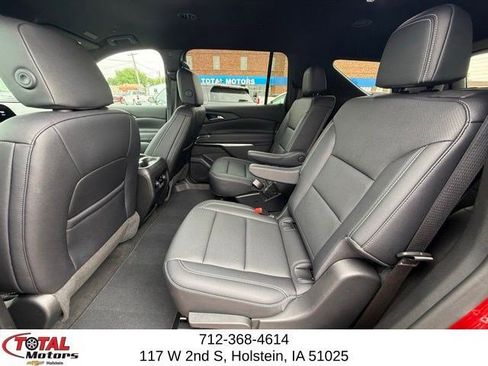 Used 2025 Chevrolet Traverse LT AWD/4WD image 11