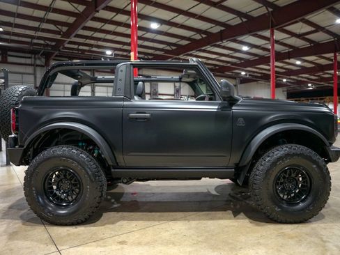 Used 2023 Ford Bronco Badlands image 10