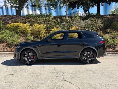 Used 2021 Jaguar F-PACE SVR image 6