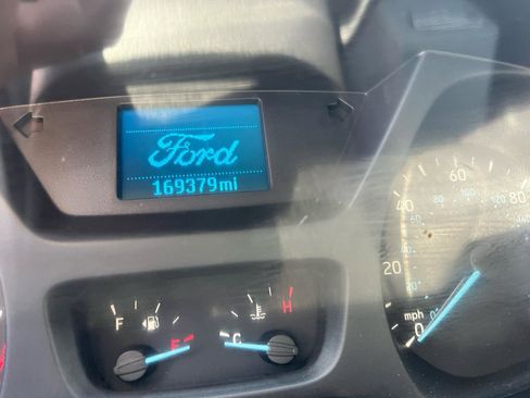 Used 2018 Ford Transit 150 130 Low Roof RWD image 2