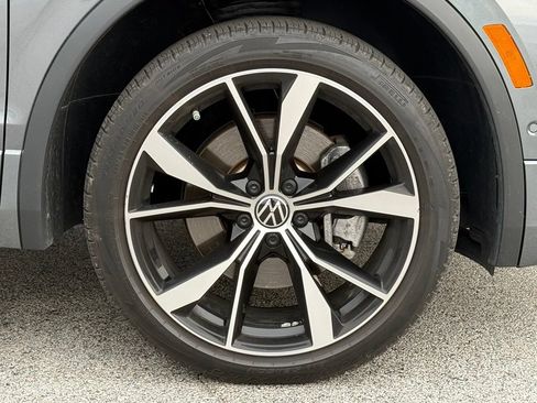 Used 2024 Volkswagen Tiguan SEL R-Line AWD/4WD image 12