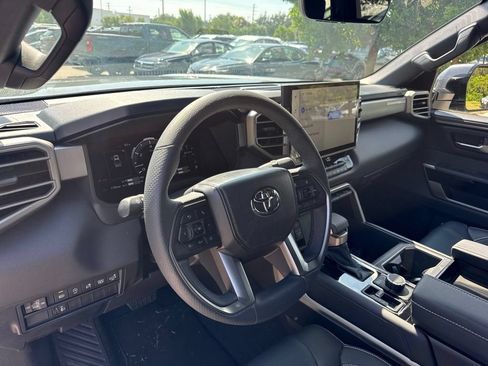 Used 2026 Toyota Tundra Limited AWD/4WD image 9