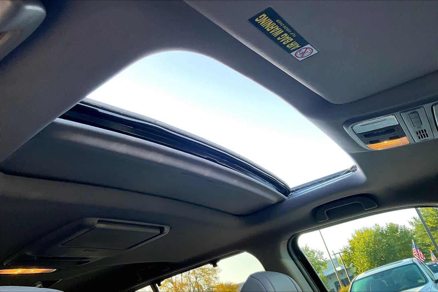 Used 2012 Honda Pilot Touring image 13