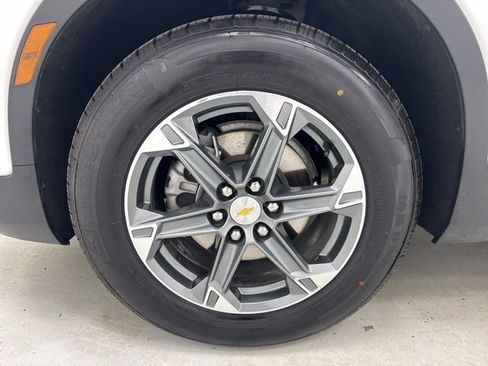 Used 2025 Chevrolet Blazer LT image 35