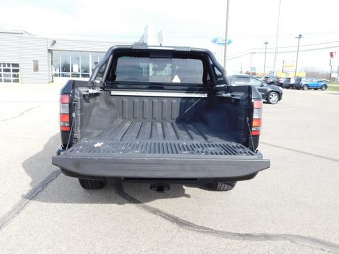 Used 2024 Nissan Frontier SV w/ Hardbody Edition AWD/4WD image 12