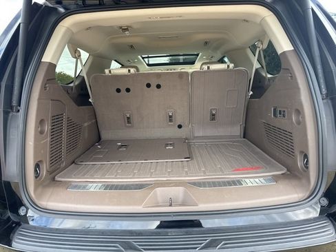 Used 2021 GMC Yukon XL Denali w/ Denali Ultimate Package image 16