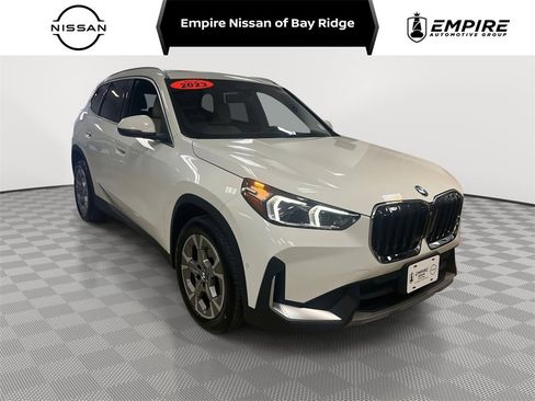 Used 2023 BMW X1 xDrive28i image 1