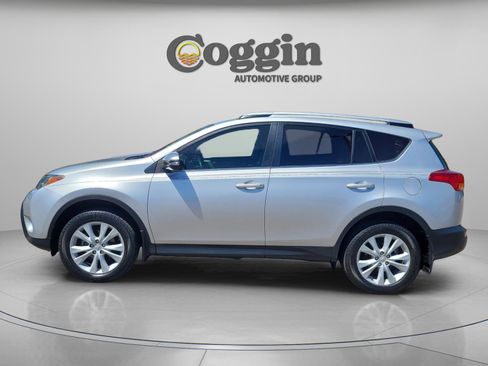 Used 2015 Toyota RAV4 Limited w/ Technology Package image 2