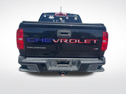 Used 2021 Chevrolet Colorado Z71 AWD/4WD image 6