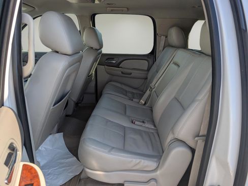 Used 2011 Chevrolet Suburban LT w/ Texas Edition image 11