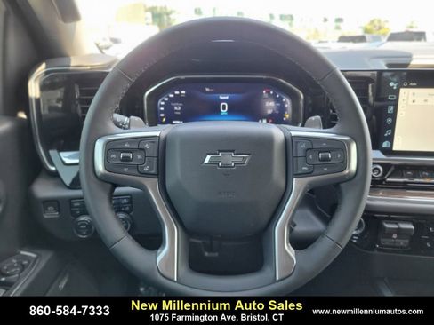 Used 2024 Chevrolet Silverado 1500 LT Trail Boss w/ Convenience Package II image 25