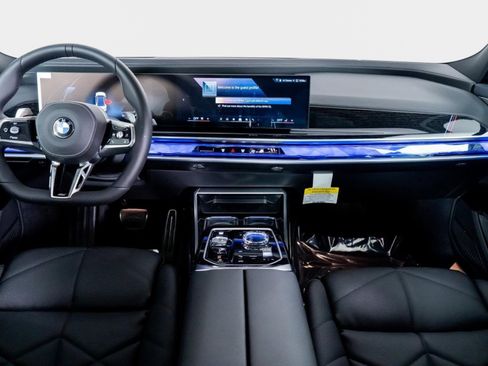 Used 2025 BMW 740i w/ Premium Package RWD image 56