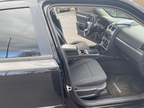 Used 2010 Dodge Charger SXT image 22
