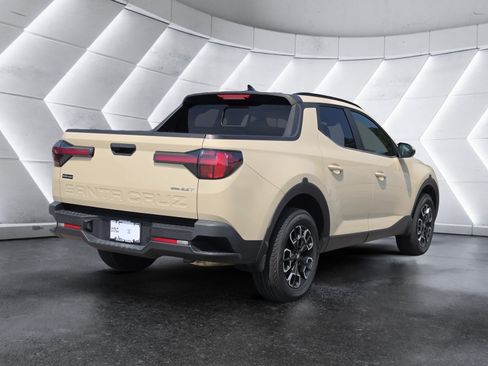 Used 2022 Hyundai Santa Cruz SEL Premium AWD/4WD image 3