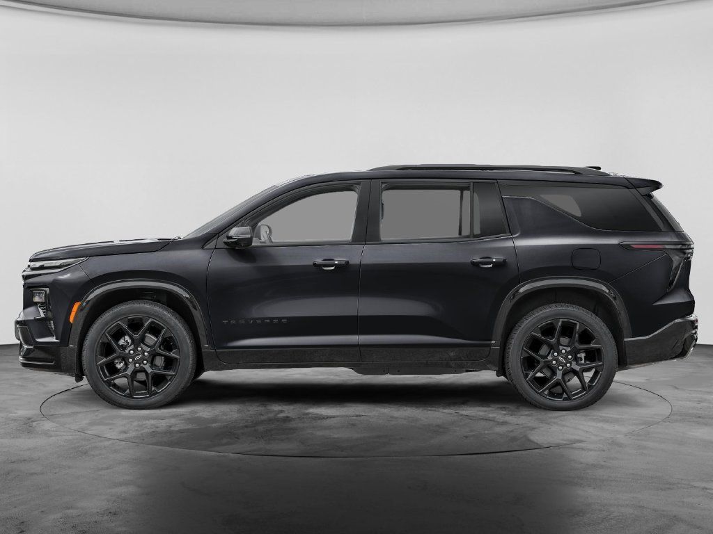 Used 2026 Chevrolet Traverse RS w/ LPO, Floor Liner Package FWD image 3