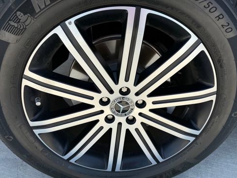 Used 2025 Mercedes-Benz GLE 450 4MATIC image 10
