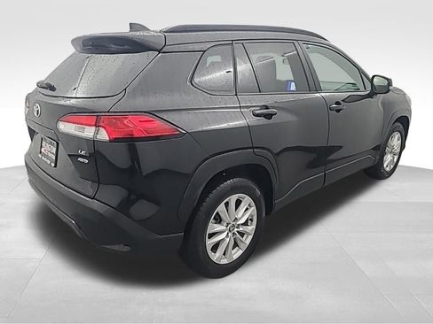 Used 2024 Toyota Corolla Cross LE image 4