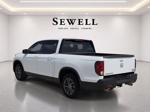 Used 2021 Honda Ridgeline Sport image 3