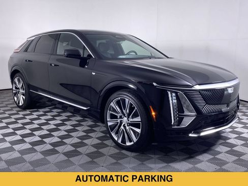 Certified 2024 Cadillac Lyriq Luxury w/ Nappa Leather Package AWD/4WD image 21