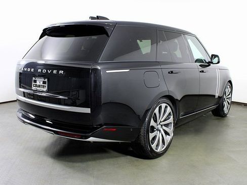 Used 2025 Land Rover Range Rover Autobiography image 7