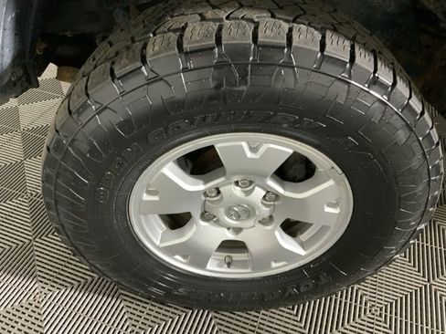 Used 2012 Toyota Tacoma Base image 17