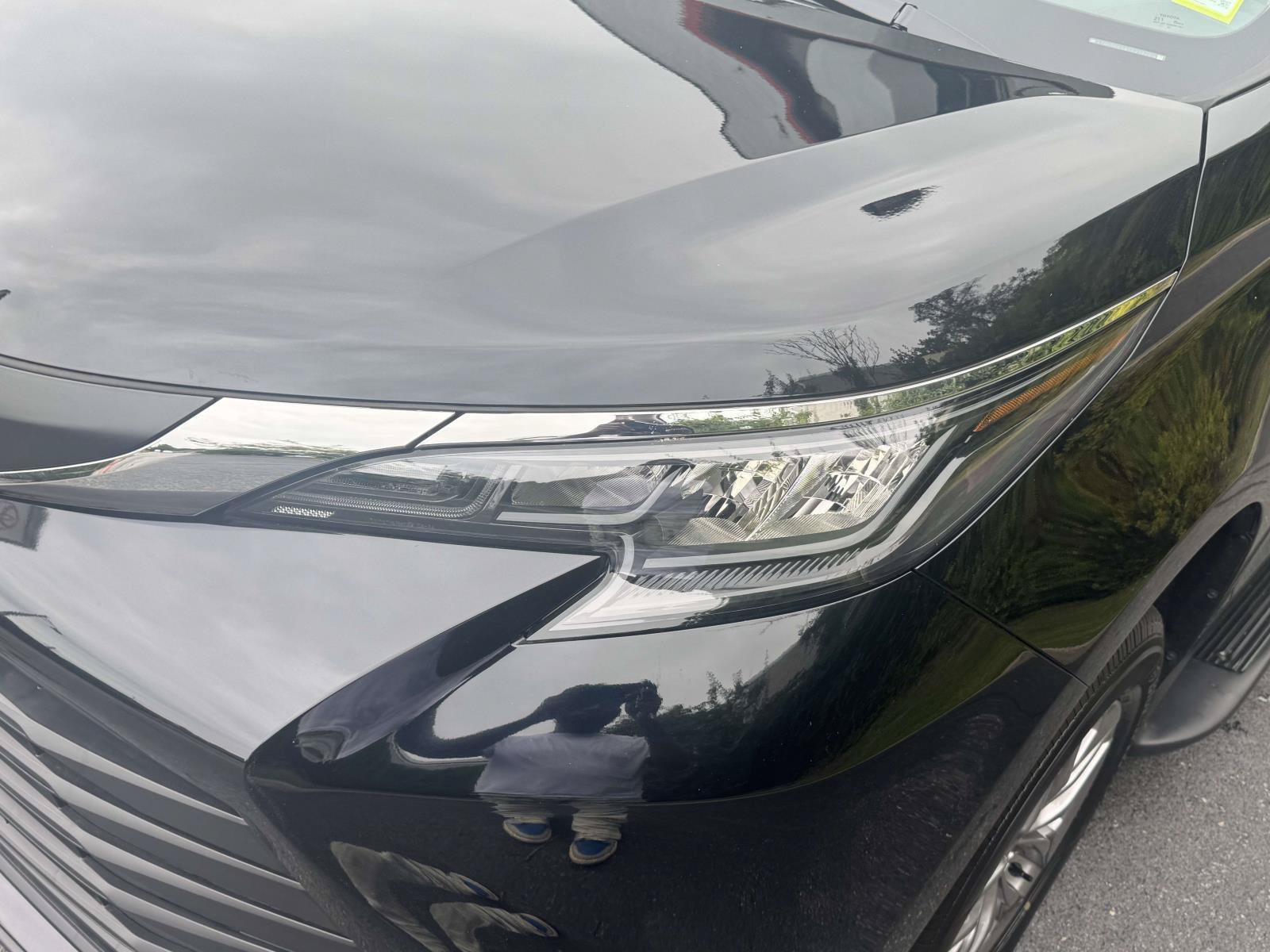 Used 2026 Toyota Sienna LE FWD image 9