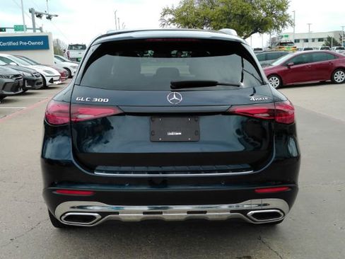 Used 2023 Mercedes-Benz GLC 300 4MATIC w/ Exclusive Trim Package image 7