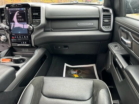 Used 2025 RAM 1500 Laramie image 31