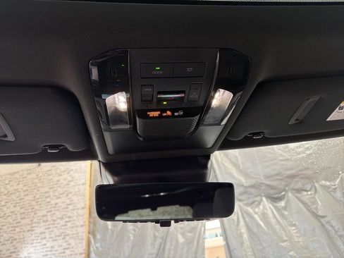 Used 2024 Lexus GX 550 w/ Accessory Package (Z1) image 25