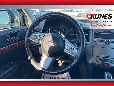 Used 2011 Subaru Outback 2.5i Limited w/ PWR Moonroof Pkg image 41