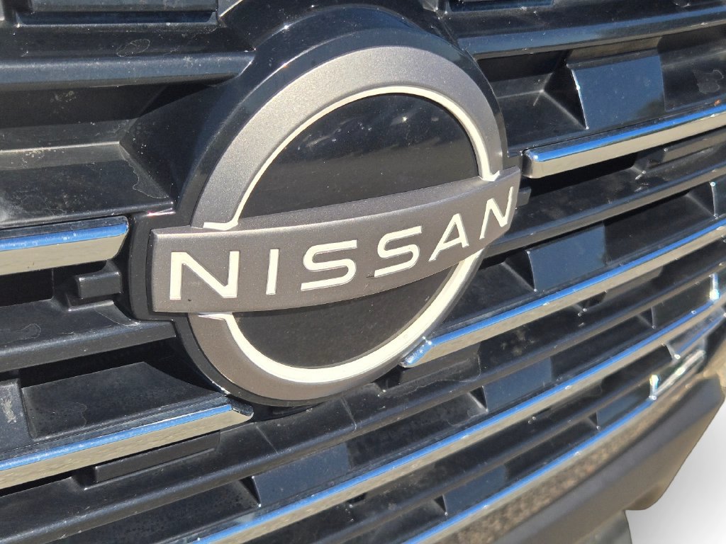 Used 2025 Nissan Rogue SV FWD image 5