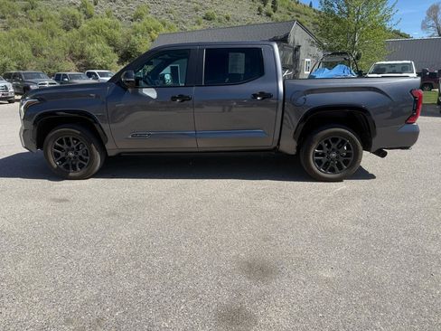 Used 2025 Toyota Tundra Platinum AWD/4WD image 2