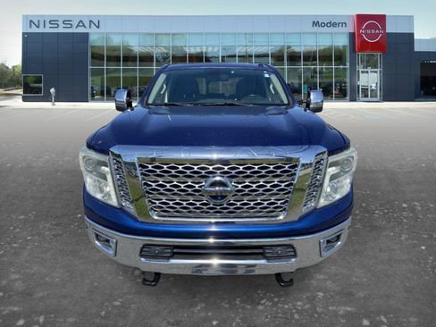 Used 2017 Nissan Titan SL RWD image 2